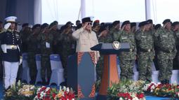 Presiden Republik Indonesia, Prabowo Subianto menghadiri kegiatan Presidential Inspection yang digelar di atas KRI dr Radjiman Wedyodiningrat-992 di Teluk Jakarta, Kamis (2/10/2025). (Foto: Istimewa)