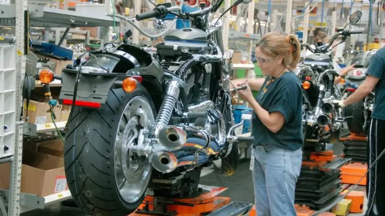 Karyawan Positif Covid-19, Harley Davidson Berhenti Produksi 2 Pekan (Autoevolution)