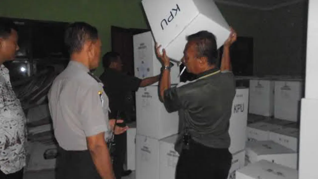 Kotak Suara Kosong dan Segel Rusak, 12 Saksi Parpol Berang