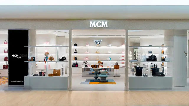 Menemukan Gaya Personal Khas Anak Muda di MCM Plaza Indonesia