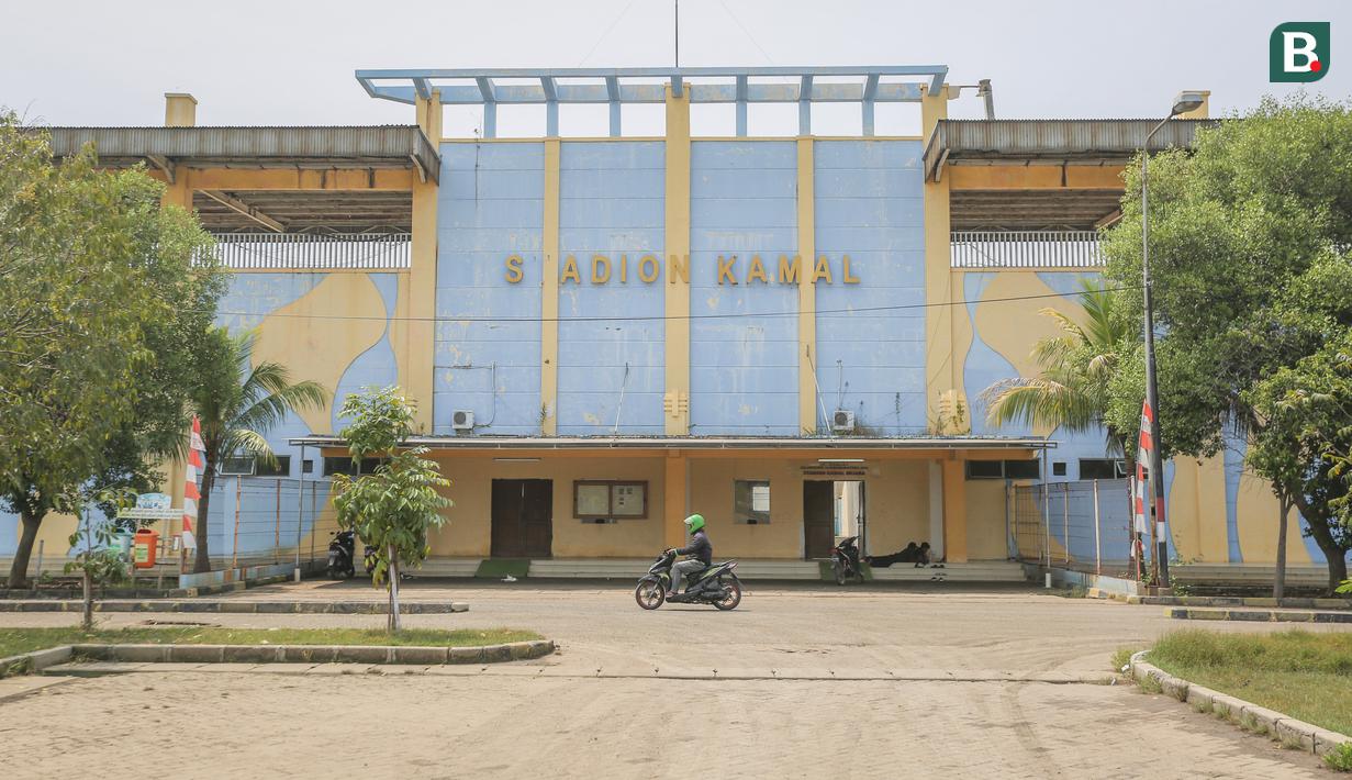 Persitara sendiri pernah eksis di kompetisi paling bergengsi di Indonesia pada tahun 2005 hingga 2010.  Sayangnya, karena ada masalah keuangan dan wacana “Jakarta Satu”, klub tersebut akhirnya terdepak dari divisi utama. (Bola.com/Bagaskara Lazuardi)