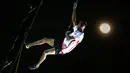 Atlet panjat tebing Indonesia, Sabri berkompetisi pada kualifikasi nomor speed putra Kejuaraan Dunia Panjat Tebing IFSC 2023 seri Jakarta di Lot 6, Kompleks Stadion Utama Gelora Bung Karno, Jakarta, Indonesia, Sabtu (06/05/2023). Indonesia berhasil meloloskan 10 (5 putra dan 5 putri) pada babak kualifikasi. (Bola.com/Bagaskara Lazuardi)