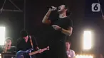 Grup musik Dewa 19 feat Ello tampil saat Festival Musik PestaPora 2024 di JIexpo Kemayoran, Jakarta, Minggu (22/9/2024). (Liputan6.com/Herman Zakharia)