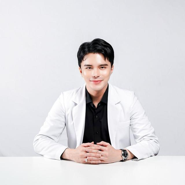 Selebgram dokter Oky Pratama. (Foto: Dok. Instagram @dr.okypratamaa)