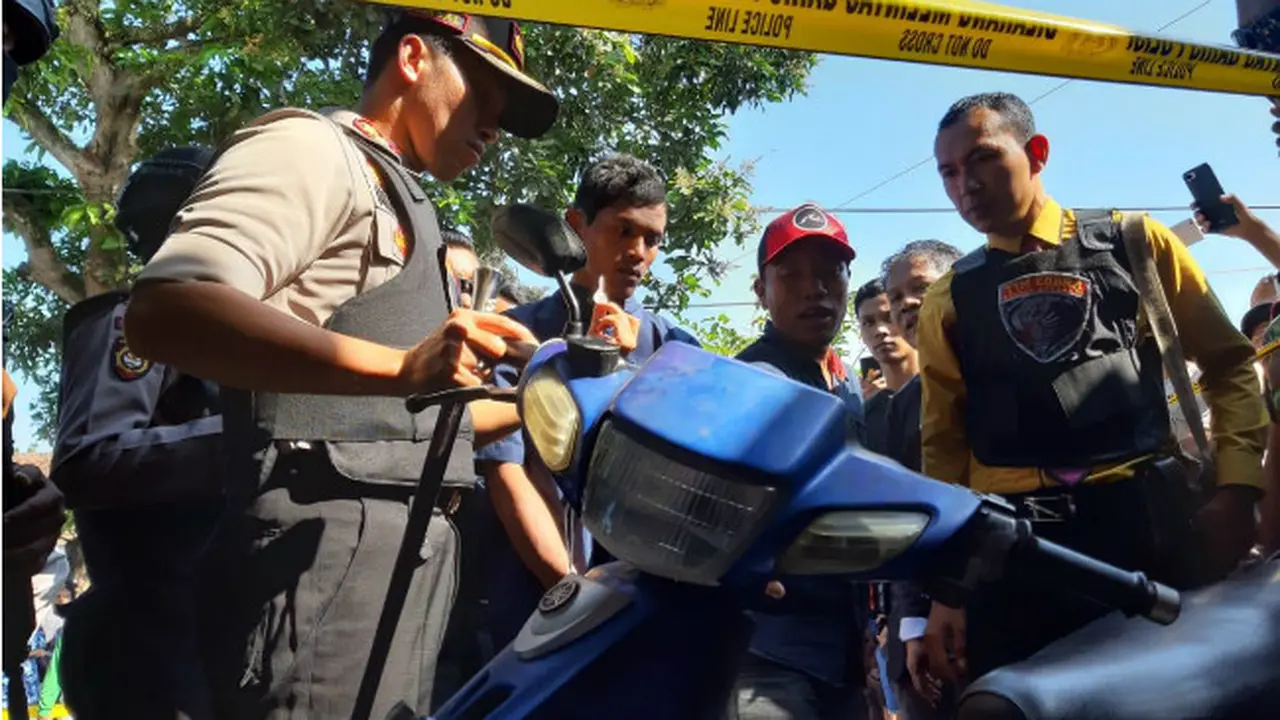 Warga Lumajang Temukan Sepeda Motor Yang Hilang Saat Halalbihalal