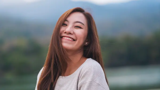 santai jatuh cinta bahagia