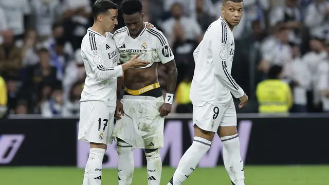 Selebrasi pemain Real Madrid saat melawan Real Sociedad di semifinal kedua Copa del Rey
