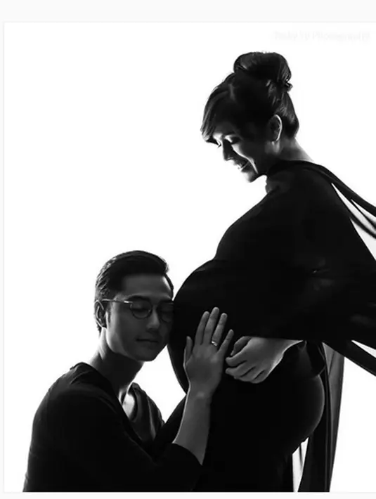 Nycta Gina melahiran di Rumah Sakit Siloam, Pulo Mas, Jakarta melalui operasi caesar. (Instagram/kinosnoski)