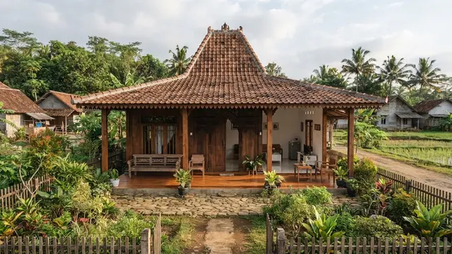 Model Rumah Sederhana Bergaya Tradisional di Desa