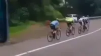 Rombongan Pesepeda Masuk Jalan Tol. (Dok. Tangkapan Layar Twitter)