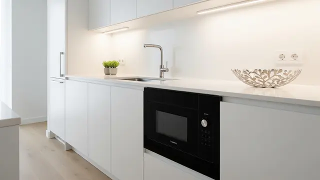 Ide Tempat Menaruh Microwave di Dapur/AI Generated
