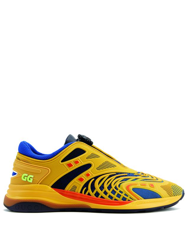 Ultrapace R Sneaker Futuristik dengan Tombol Penyetel dari 
