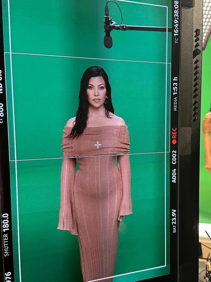 Kourtney Kardashian Sempat Tak Siap Kembali Bekerja Usai Cuti Melahirkan Bayi Lelakinya
