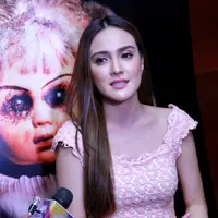 Pemeran Shand Aulia kembali berperan dalam film bergenre horor. Dalam film terbarunya berjudul The Doll, Shandy berperan sebagai Anya. (Adrian Putra/Bintang.com)
