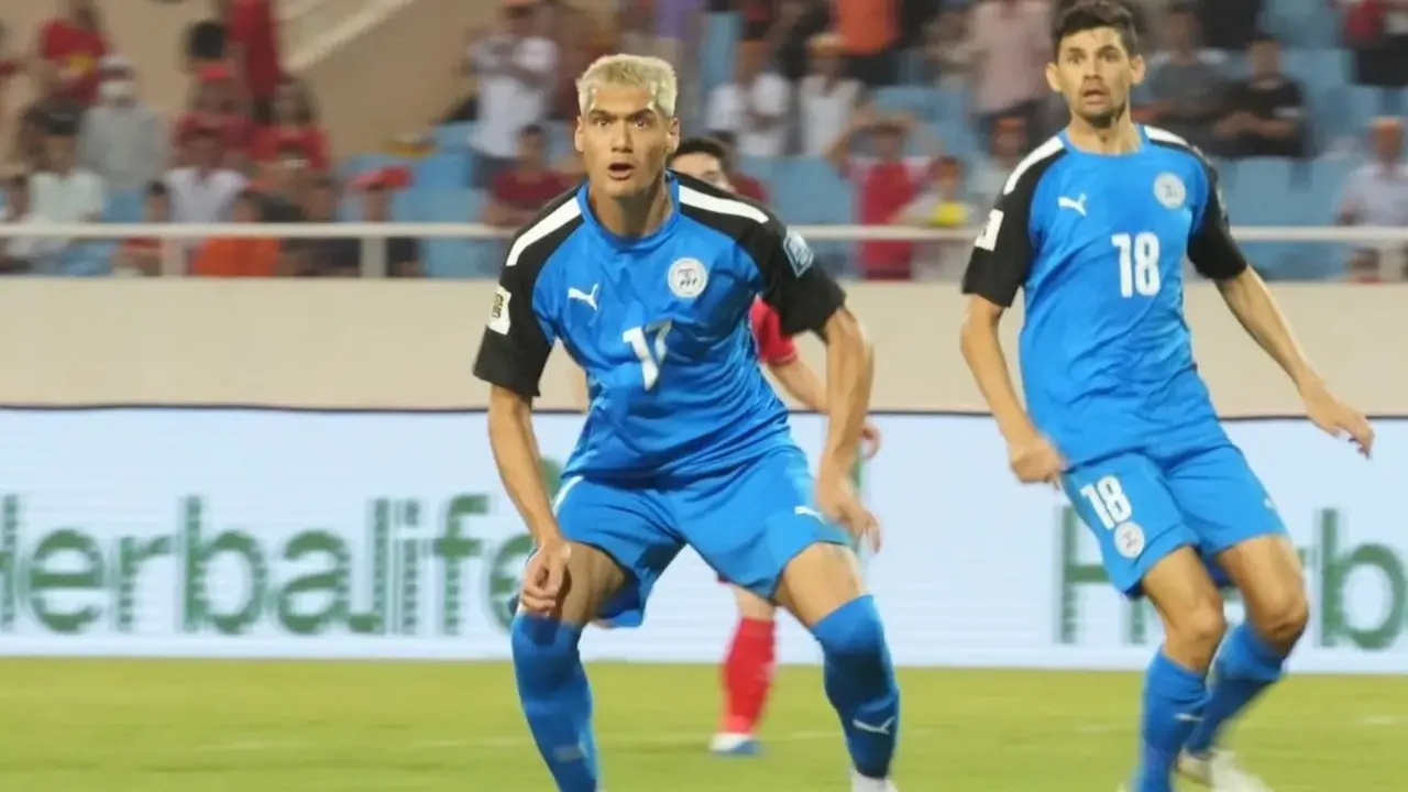 Bek Timnas Filipina, Adrian Ugelvik