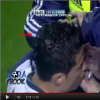 Sebuah video yang diunggah di media sosial memperihatkan di rambut pesepakbola Cristiano Ronaldo ada lafadz Allah. Editan-kah?