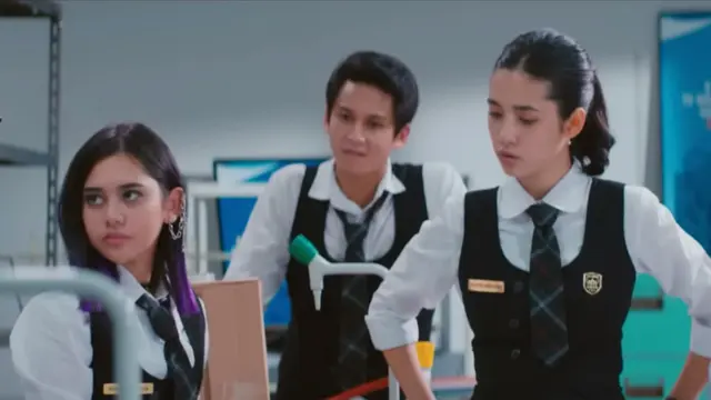 Salah satu adegan serial A+. (Foto: Dok. Falcon Pictures)