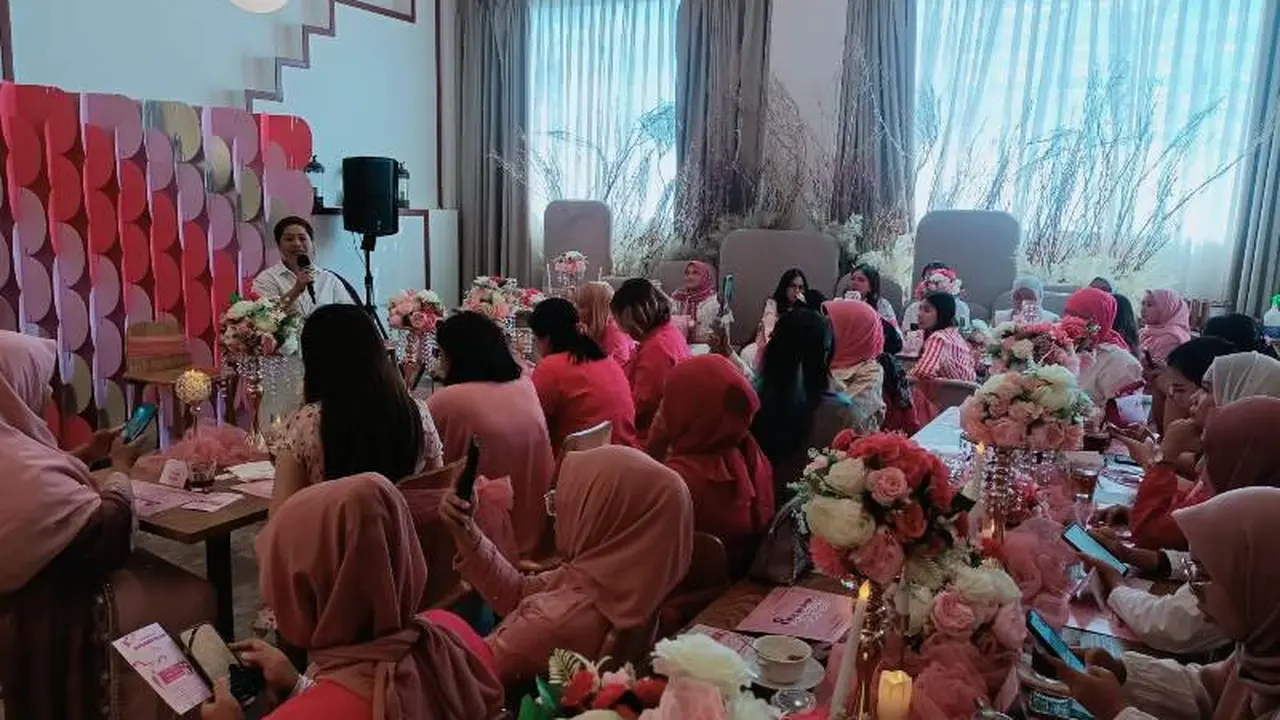 Seminar Pelatihan untuk Dukung Influencer TikTok Sukses Livestream Selling