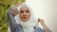 Tutorial hijab untuk baju batik (Hijup)