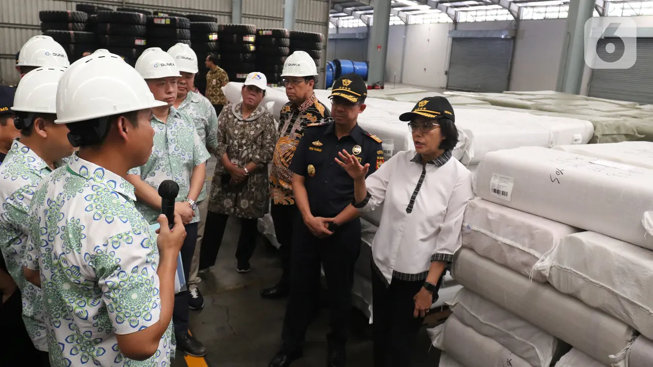 Sri Mulyani Datangi Pusat Logistik Berikat