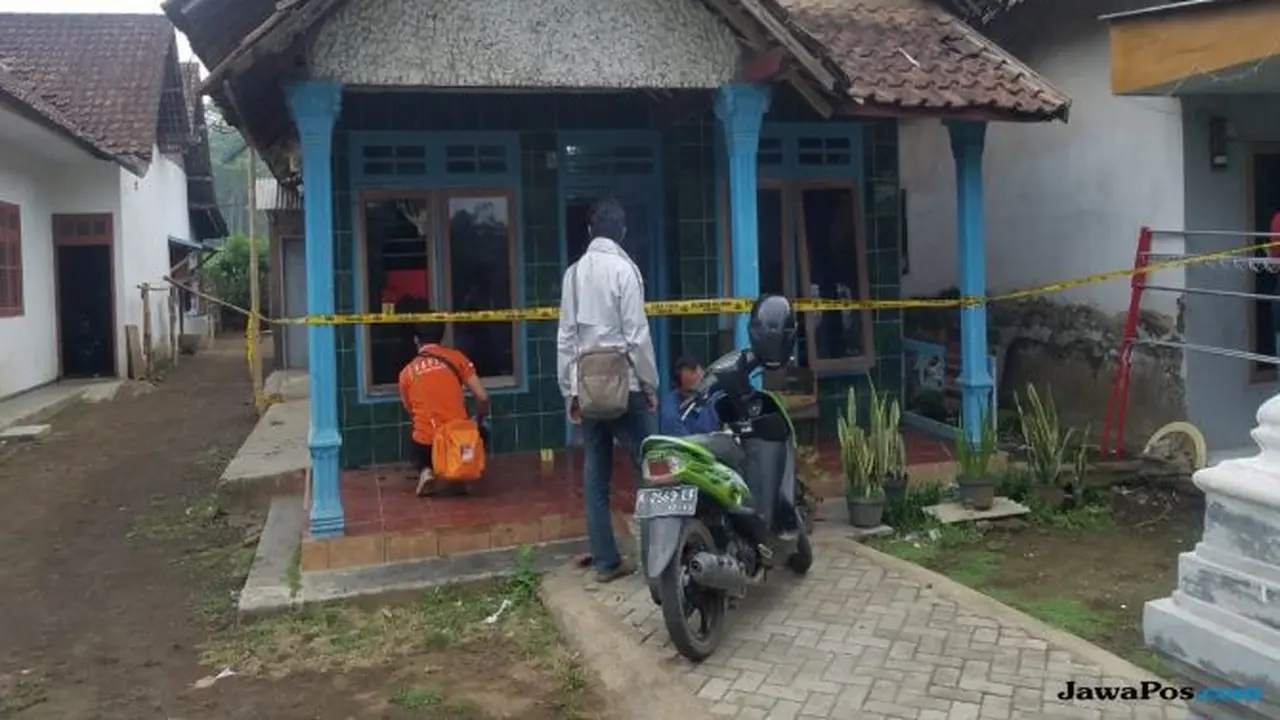 Rumah korban Juari