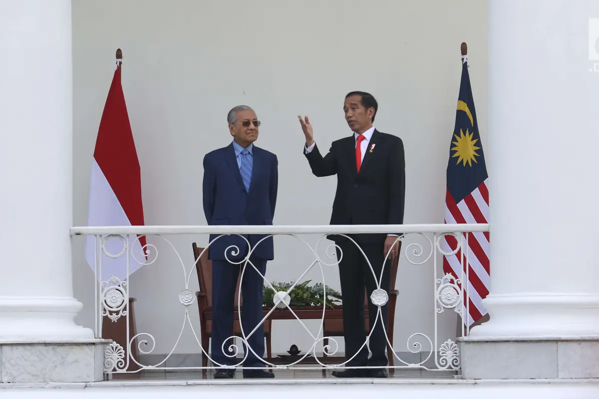 Jokowi dan PM Mahathir di Beranda Istana