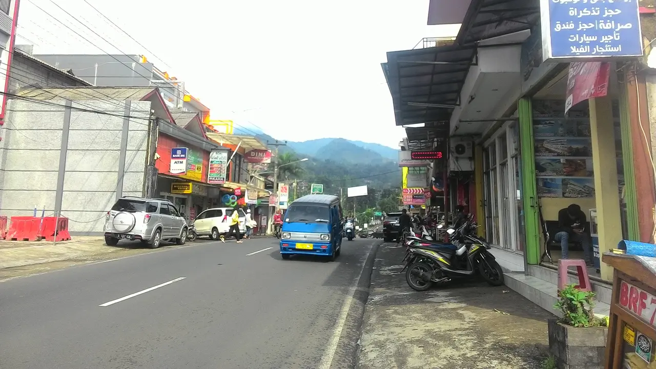 Penertiban Bangunan Liar di Kampung Arab Puncak Bogor.