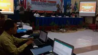 KPU Kota Malang Tetapkan DPS Pilkada Jawa Timur 2018 (Liputan6.com/Zainul Arifin)