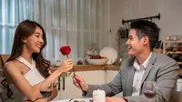 60 Pantun Bahasa Jawa Romantis untuk Mengungkapkan Rasa tanpa Canggung