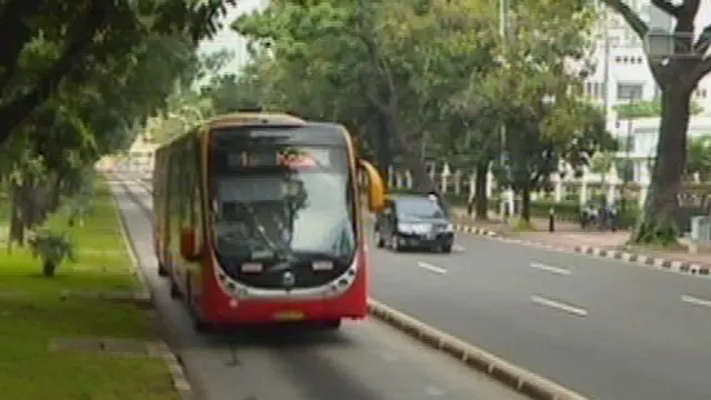 Sik Asyik! Gratis Naik Bus Transjakarta