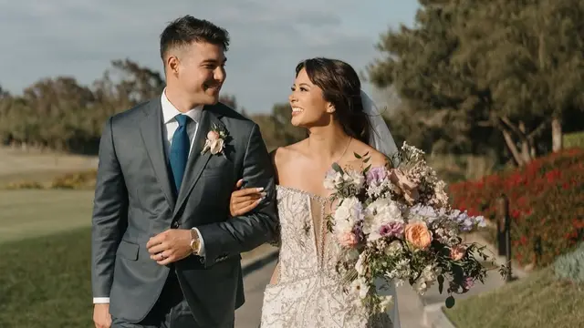 Momen Bahagia Aurelie Moeremans dan Tyler Bigenho di Hari Pernikahan (Instagram/@aurelie)