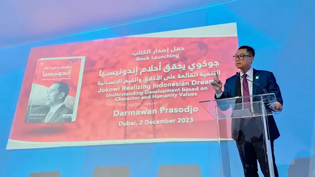 Buku biografi “Jokowi Mewujudkan Mimpi Indonesia” karya Darmawan Prasodjo diterbitkan dalam versi Bahasa Arab.