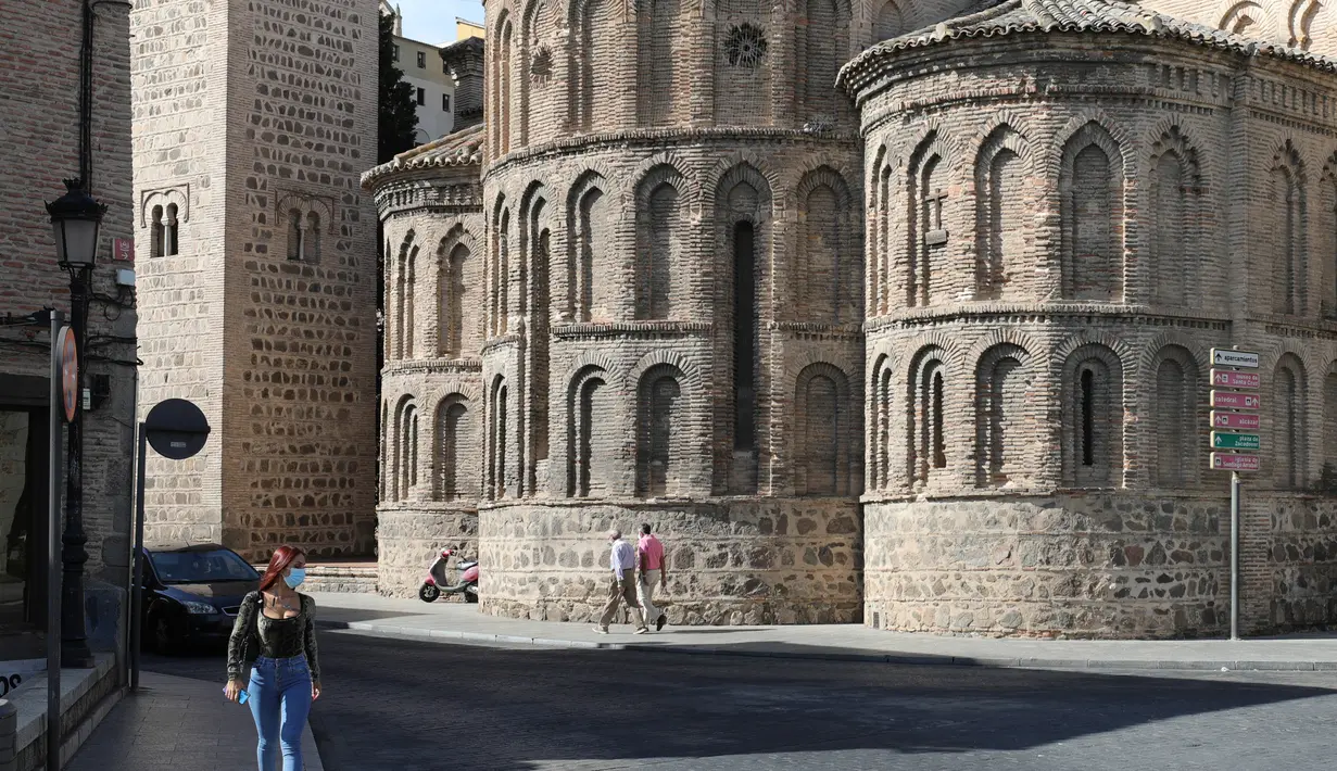 Foto yang diabadikan pada 22 September 2020 ini memperlihatkan pemandangan Kota Toledo, Spanyol. Pariwisata di Toledo terdampak keras oleh pandemi COVID-19. (Xinhua/Meng Dingbo)