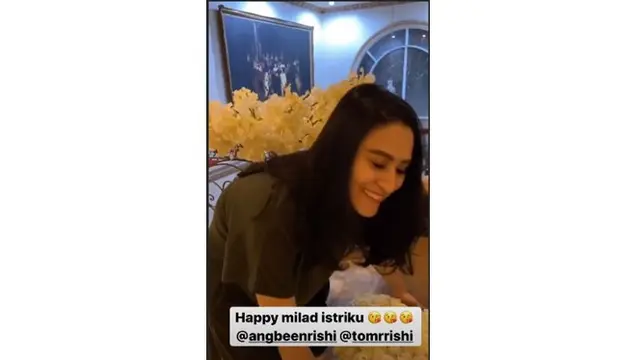 6 Momen Perayaan Ulang Tahun Angbeen Rishi ke-23, Sang Ayah Hadir