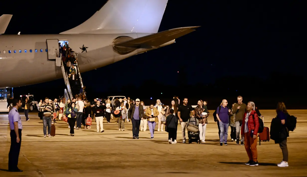 Kedua korban dilaporkan sedang menghadiri sebuah festival musik di dekat perbatasan Gaza-Israel yang menjadi target serangan Hamas. (EVARISTO SA / AFP)