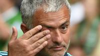 Jose Mourinho dipecat dari kursi manajer Chelsea pada Kamis (17/12/2015). (AFP/Tobias Schwarz)