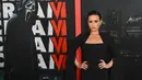 Penyanyi AS, Demi Lovato tiba untuk pemutaran perdana dunia "Scream VI" di AMC Lincoln Square di New York City , Senin (6/3/2023). Penyanyi 30 tahun itu berjalan di karpet merah berbalut gaun edgy dengan lengan sepanjang lantai yang melebar di ujungnya. (ANGELA WEISS / AFP)