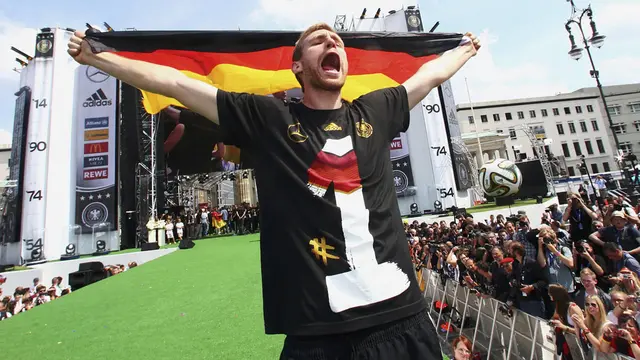 Tingkah Pemain Timnas Jerman Saat Perayaan Gelar Juara