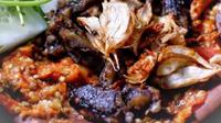 Penyetan Belut Surabaya dari warung Spesial Belut Surabaya. (Istimewa)