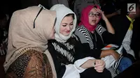 Saat Setnov Genggam Tangan Istri dan Tinggalkan Pesan Usai Sidang