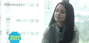 Michelle Ziudith kembali lagi bermain dalam film London Love Story 2. Adu akting dengan Dimas Anggara dan Rizky Nazar, Michelle merasa beruntung.  
