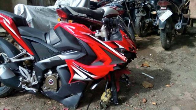 Penjelasan Bajaj Soal Velg Pulsar RS200 yang Ambrol  Otomotif Liputan6.com