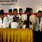 Partai Keadilan Sejahtera (PKS) membuka Musyawarah Nasional 4 di Hotel Bumiwiyata, Depok, Jawa Barat, Senin (14/9/2015). Dalam kongres tersebut PKS mengukuhkan kepengurusan periode 2015-2020 dan membahas isu nasional. (Liputan6.com/Yoppy Renato)