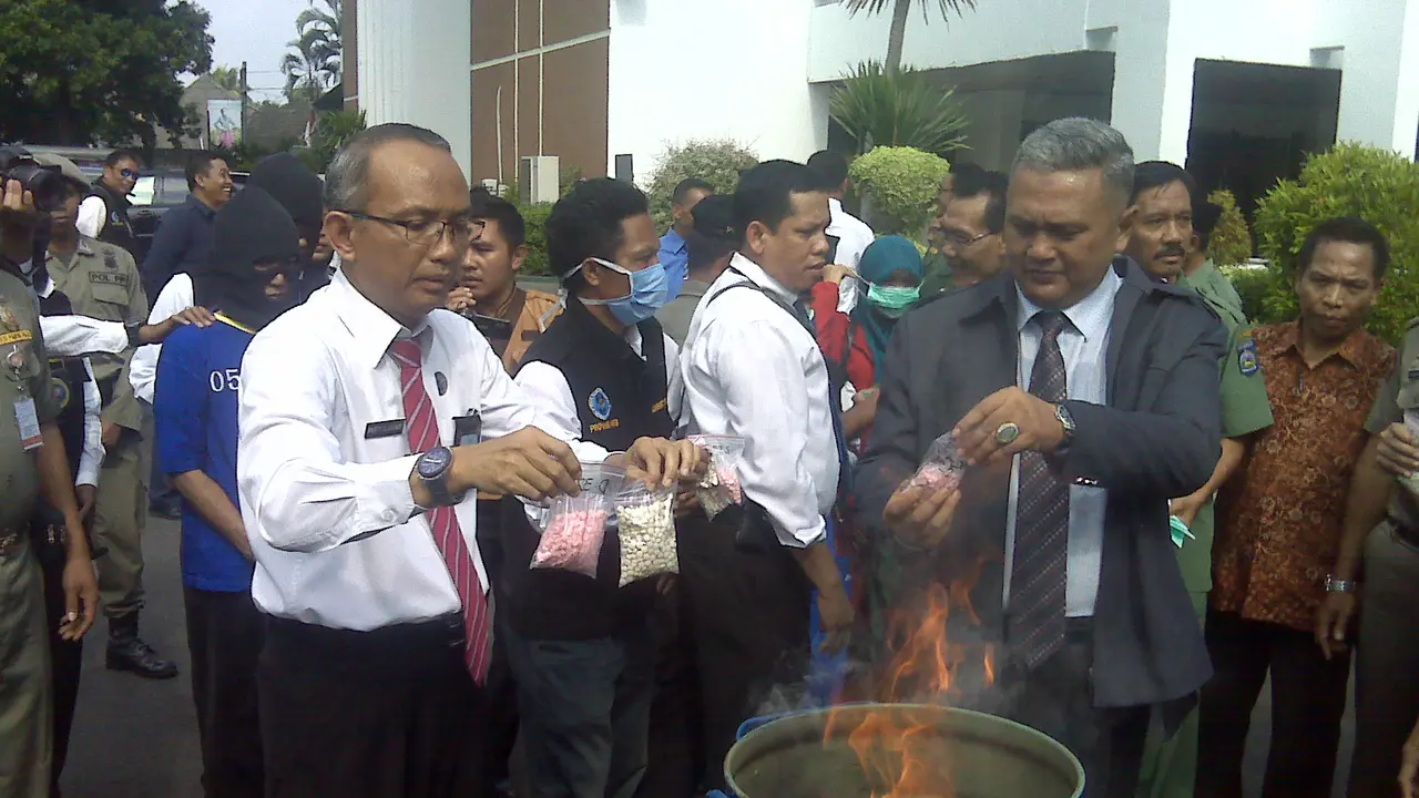 Peringati Hari Ibu, Ribuan Ekstasi Dimusnahkan di NTB