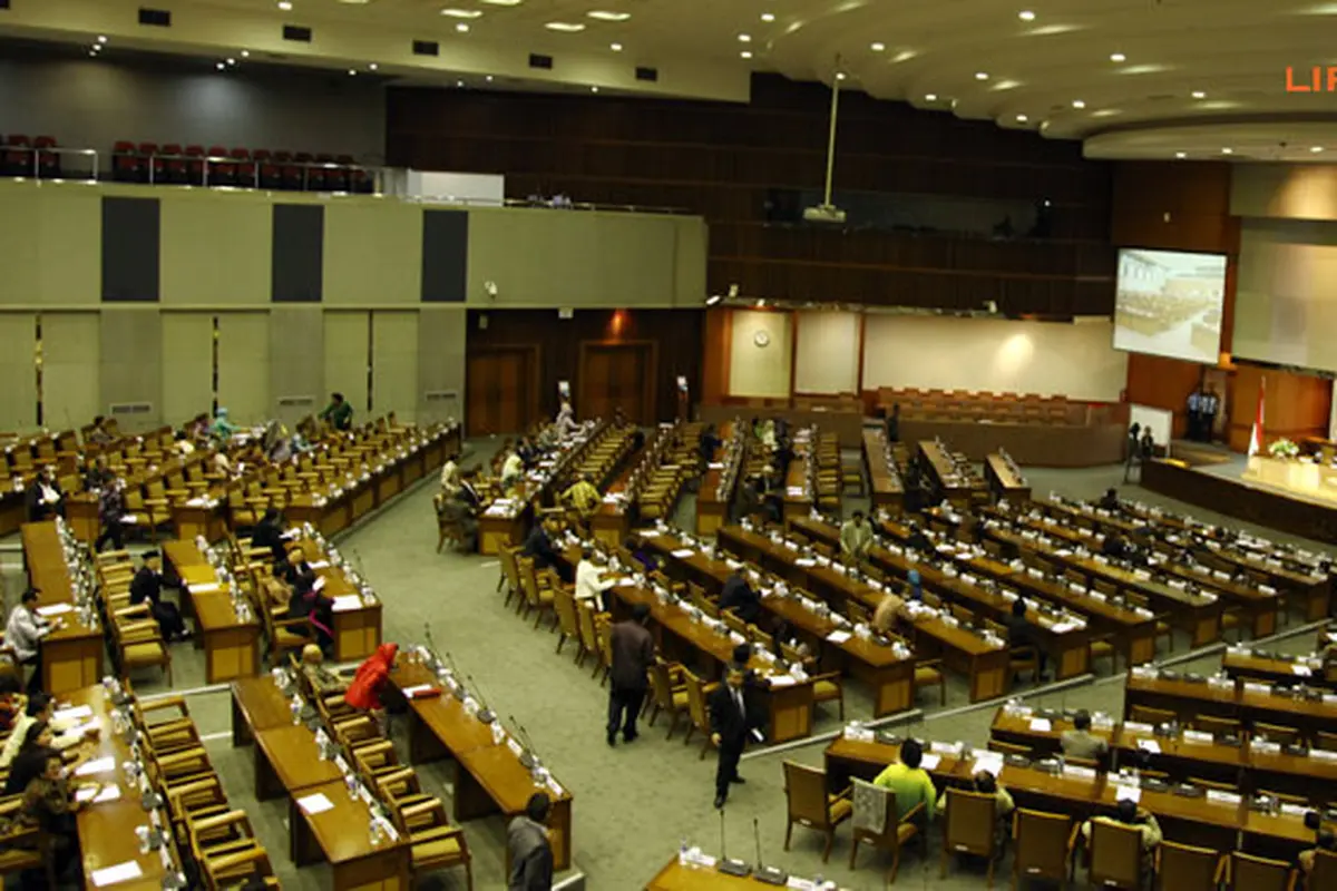 dpr-sidang-bbm-2-130617c.jpg