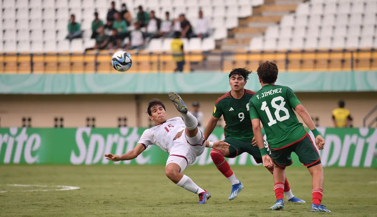 Meksiko U-17 cukup kesulitan menghadapi permainan Venezuela U-17. (Doc. LOC WCU17/SBN)