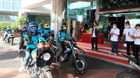 Menteri Pariwisata dan Ekonomi Kreatif Sandiaga Salahuddin Uno usai melepas secara resmi touring Komunitas Srikandi Wonderful Ride di Gedung Sapta Pesona, Jakarta, Senin (24/2/2022). (Foto: Ist)