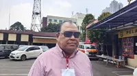 Kuasa hukum korban persekusi di Universitas Gunadarma, Mahfut saat memberikan penjelasan di Polres Metro Depok. (Liputan6.com/Dicky Agung Prihanto)