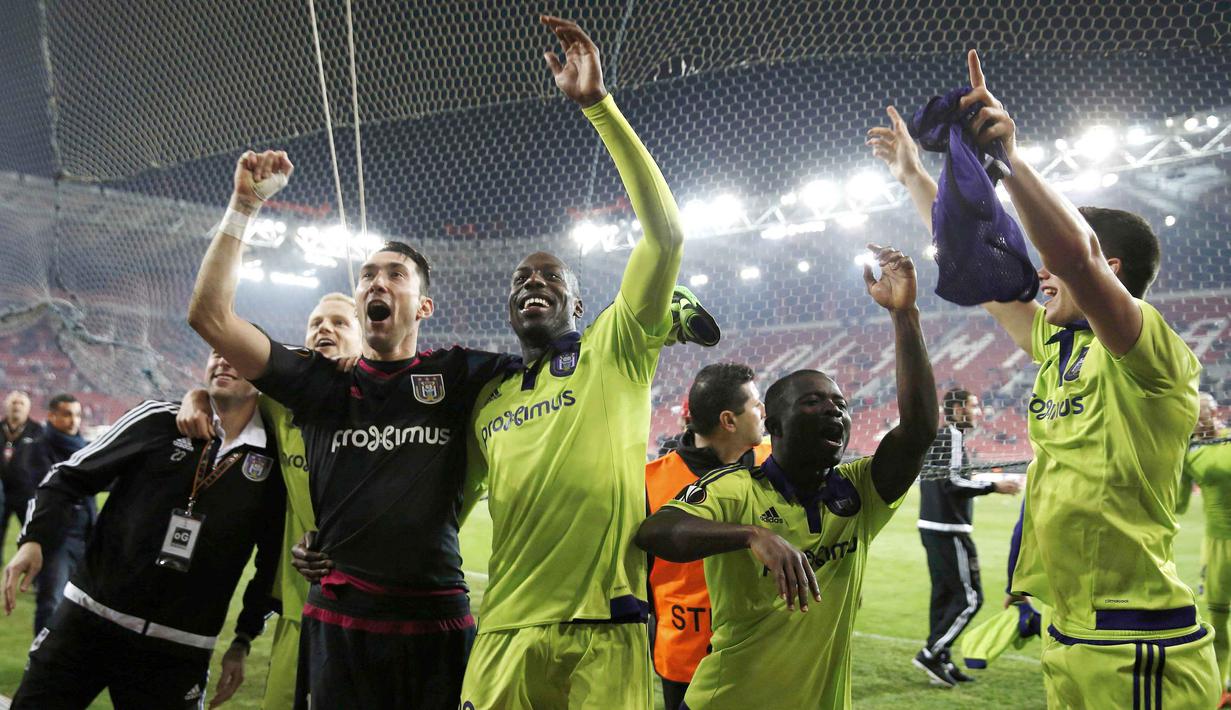  Anderlecht menyingkirkan tim kuat Olympiacos dengan agregat gol 3-1 dan lolo ke babak 16 besar Liga Europa. (REUTERS/Alkis Konstantinidis)