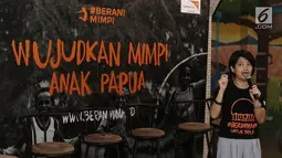 Direktur Komunikasi Wahana Visi Indonesia, Priscilla Christin memberikan sambutan saat peluncuran #BERANIMIMPI2017 di kawasan Menteng, Jakarta, Selasa (30/05). Berani Mimpi berencana membangun beragam fasiltas di Papua. (Liputan6.com/Herman Zakharia)